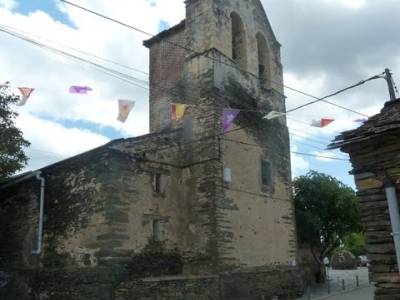 Majaelrayo - Pueblos arquitectura negra; sandalias senderismo